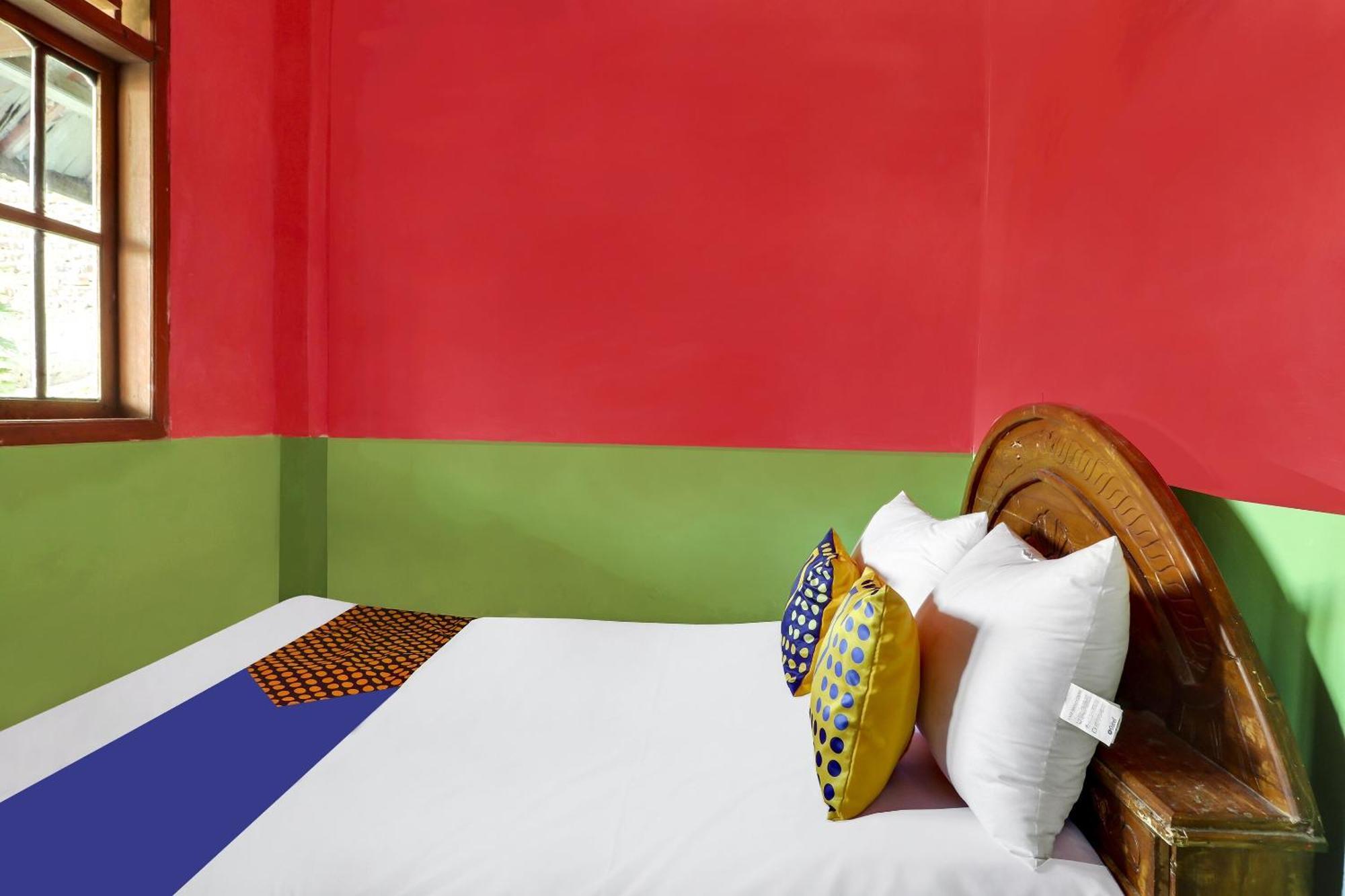 OYO Homes 90956 Desa Wisata Guranteng Pendjalu Bagian luar foto