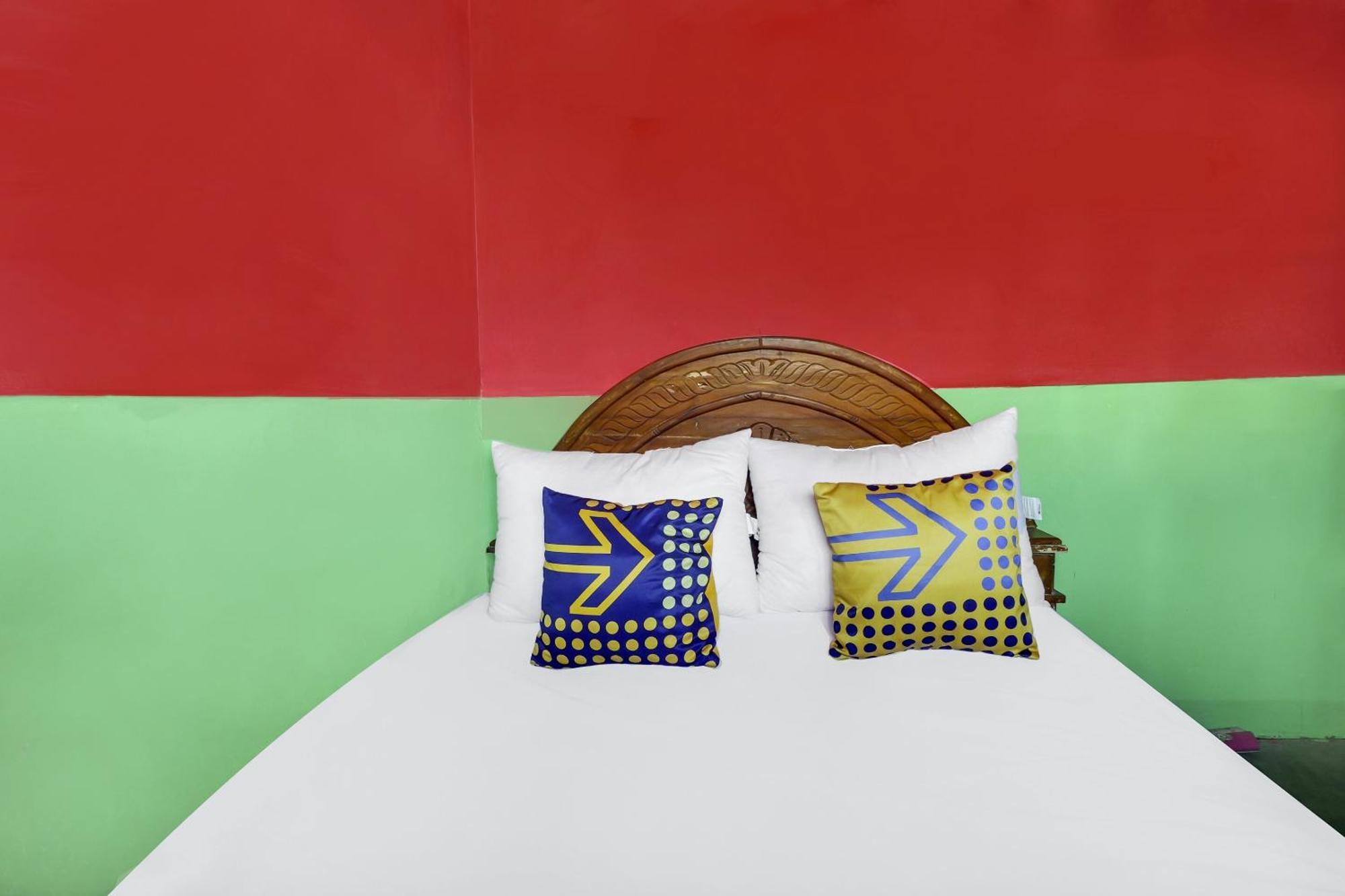 OYO Homes 90956 Desa Wisata Guranteng Pendjalu Bagian luar foto