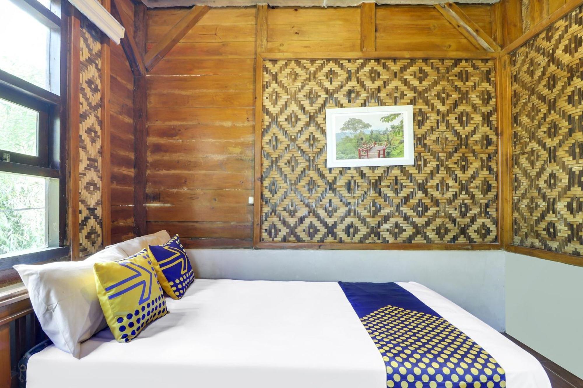 OYO Homes 90956 Desa Wisata Guranteng Pendjalu Bagian luar foto